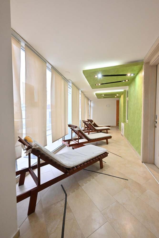 Hotel Tiski Cvet Novi Bečej Exterior foto